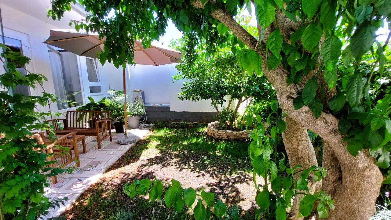 Holiday Home Zora: Family Retreat Near Kamenjak Nature Park Premantura Exterior photo